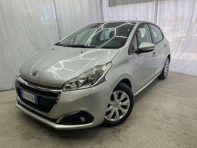 Usata Peugeot 208 Active 75 CV (55 kW) 2015 Argento Utilitaria