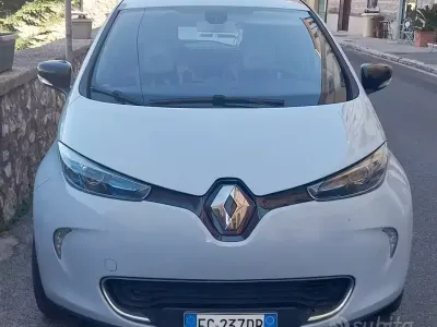 Käytetty Renault Zoe Intens 42 kW (58 HP) 2016 Viistoperä