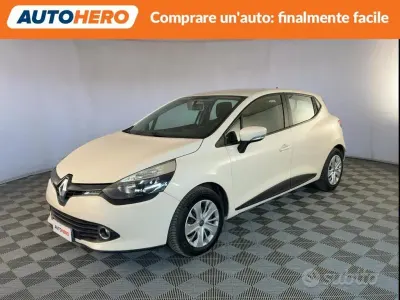Usado Renault Clio IV 75 CV (55 kW) 2015 Berlina