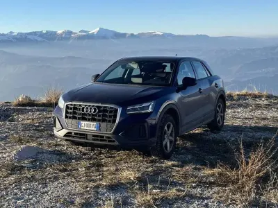 Usata Audi Q2 Business 116 CV (85 kW) 2022 Blu/azzurro SUV