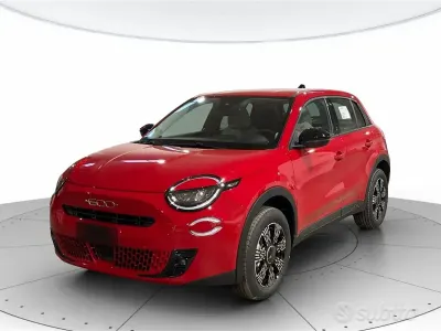 Nuova Fiat 600 Icon 136 CV (100 kW) 2025 Rosso SUV