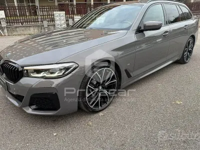 Usata BMW 520 M Sport 190 CV (139 kW) 2022 Grigio Station wagon