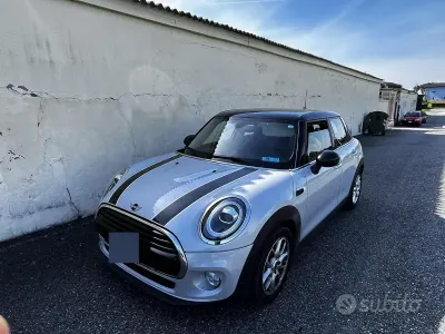 Usata Mini Cooper D 116 CV (85 kW) 2019 Utilitaria