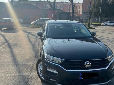 Usata VW T-Roc Business 116 CV (85 kW) 2022 Grigio SUV