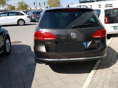 Usata VW Passat 140 CV (102 kW) 2012 Marrone Station wagon