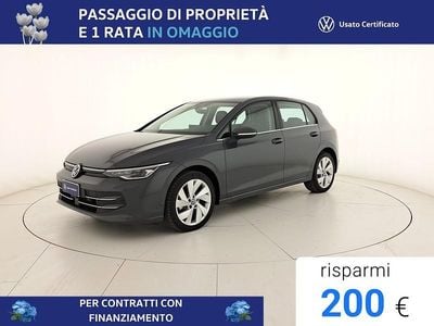 Usata VW Golf VIII Style 150 CV (110 kW) 2025 Dolphin grey metallizzato Berlina