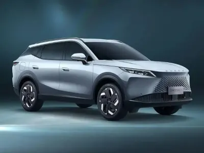 Nuova Omoda 7 143 CV (105 kW) 2026 Argento SUV