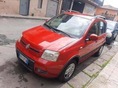 Begagnad Fiat Panda Climbing 77 HK (56 kW) 2011 Röd Halvkombi