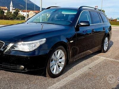 Usata BMW 525 177 CV (130 kW) 2007 Nero Station wagon