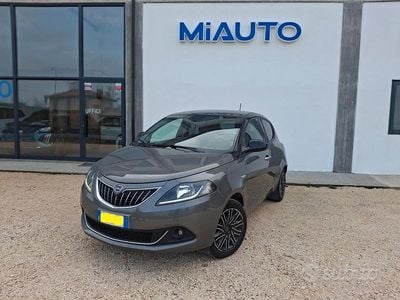 Usata Lancia Ypsilon 69 CV (50 kW) 2021 Grigio Utilitaria