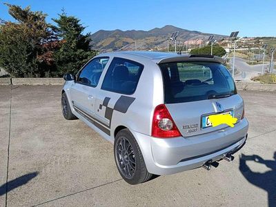 Usata Renault Clio II 179 CV (131 kW) 2005 Argento Berlina