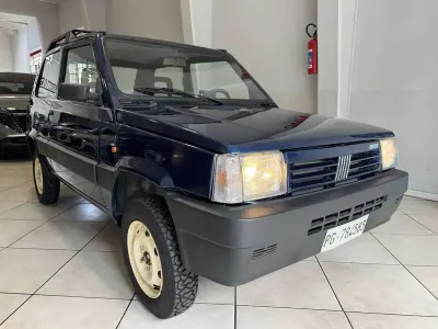 Usata Fiat Panda 4x4 Club 50 CV (36 kW) 1994 Blu notte met. Utilitaria