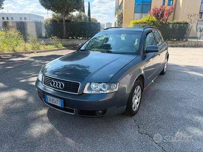 Usata Audi A4 130 CV (95 kW) 2004 Grigio Station wagon