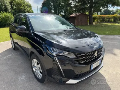 Usata Peugeot 3008 Active 131 CV (96 kW) 2023 Nero SUV