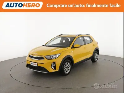 Begagnad Kia Stonic Urban 84 HK (61 kW) 2023 Gul SUV