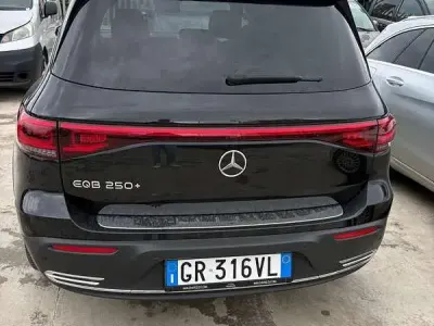 Usata Mercedes EQB250 Edition 94 kW (129 CV) 2023 Nero SUV
