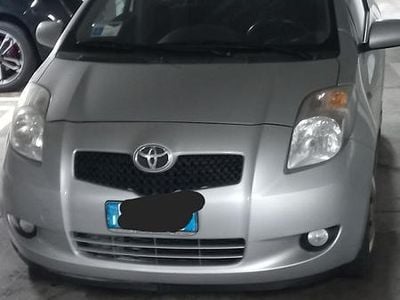 Usata Toyota Yaris 2008 Grigio Utilitaria