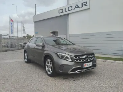 Usata Mercedes GLA220 177 CV (130 kW) 2017 Grigio SUV