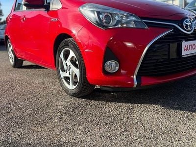 Usata Toyota Yaris Hybrid Edition 75 CV (55 kW) 2016 Bianco Berlina