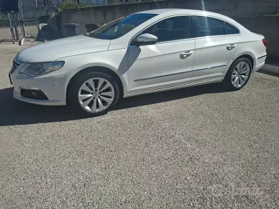 Usata VW Passat 160 CV (117 kW) 2010 Bianco Coupé