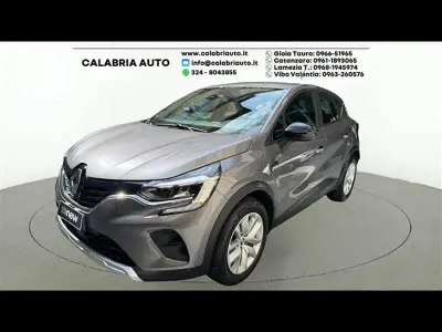 Usata Renault Captur Evolution 101 CV (74 kW) 2024 Grigio scuro SUV