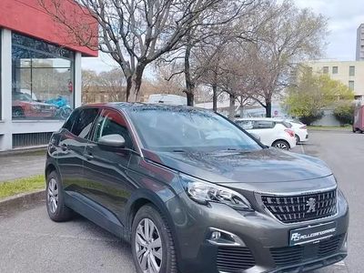 Usata Peugeot 3008 Active 130 CV (95 kW) 2019 Grigio SUV