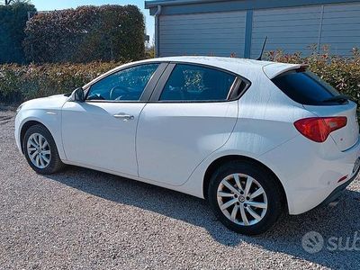 Usata Alfa Romeo Giulietta 120 CV (88 kW) 2017 Bianco Utilitaria