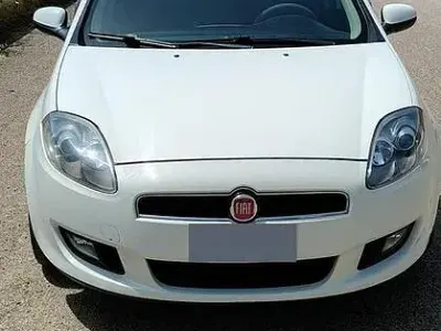 Usata Fiat Bravo 90 CV (66 kW) 2012 Bianco Utilitaria