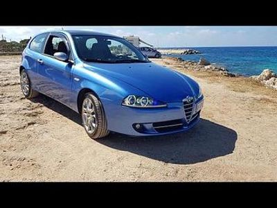 Begagnad Alfa Romeo 147 2008 Blå Halvkombi
