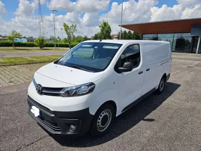 Usata Toyota Proace 122 CV (89 kW) 2021 Bianco Monovolume
