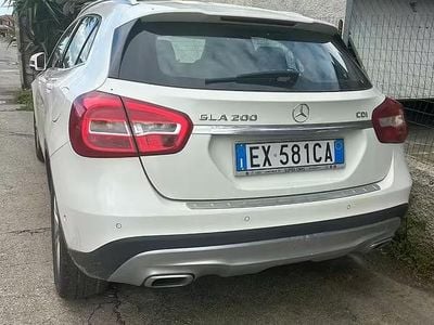 Usata Mercedes GLA200 136 CV (100 kW) 2014 Bianco SUV