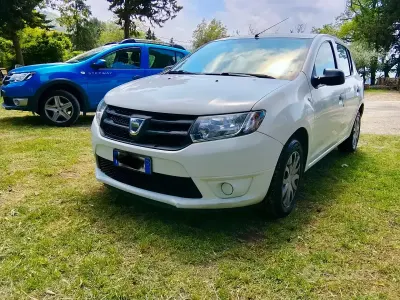 Begagnad Dacia Sandero 75 HK (55 kW) 2013 Vit Sedan