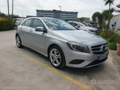 Usata Mercedes A180 109 CV (80 kW) 2015 Grigio Berlina