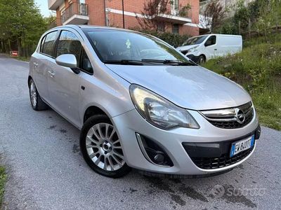 Usata Opel Corsa Edition 85 CV (62 kW) 2014 Grigio Utilitaria