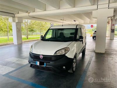 Begagnad Fiat Doblò 120 HK (88 kW) 2016 Minibuss