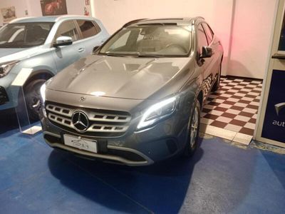 Mercedes GLA220