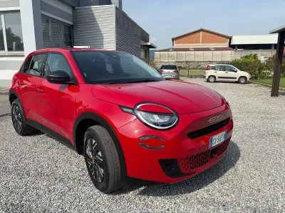 Usata Fiat 600 La Prima 101 CV (74 kW) 2025 Rosso SUV