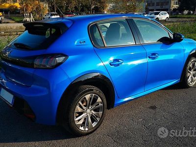 Usata Peugeot 208 100 kW (136 CV) 2021 Blu Utilitaria