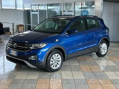 Begagnad VW T-Cross Style 110 HK (80 kW) 2023 Blå SUV