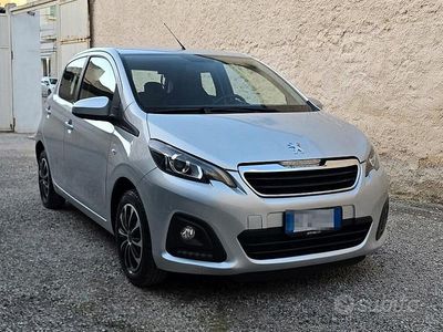 Usata Peugeot 108 Active 72 CV (52 kW) 2018 Grigio Utilitaria