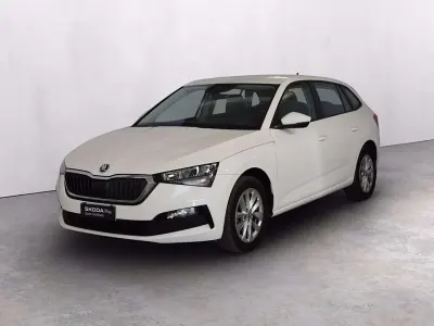 Usata Skoda Scala Ambition 95 CV (69 kW) 2023 Bianco magnolia Utilitaria