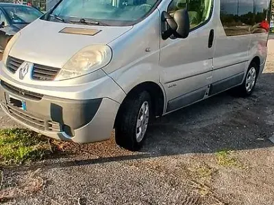 Usata Renault Trafic 80 CV (58 kW) 2012 Grigio Monovolume