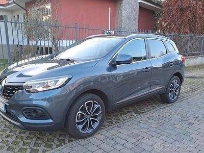 Usata Renault Kadjar 140 CV (102 kW) 2020 Blu SUV