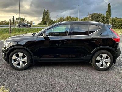 Usata Volvo XC40 Momentum 150 CV (110 kW) 2019 Nero SUV