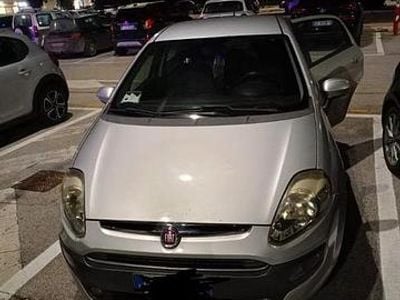 Usata Fiat Punto 80 CV (58 kW) 2010 Grigio Utilitaria
