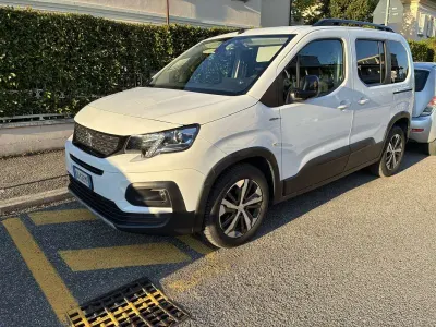 Begagnad Peugeot Rifter GT-line 131 HK (96 kW) 2020 Vit Minibuss