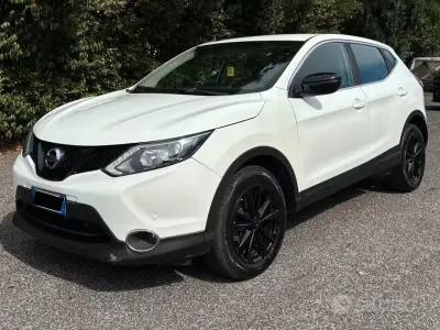 Usata Nissan Qashqai Acenta 116 CV (85 kW) 2015 Bianco SUV