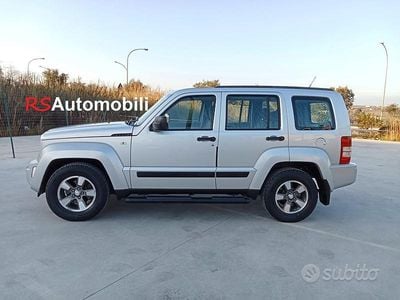 Usata Jeep Cherokee Sport 177 CV (130 kW) 2009 Grigio SUV