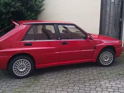 Usado Lancia Delta 205 CV (150 kW) 1992 Rojo Utilitario
