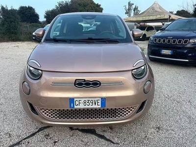 Usata Fiat 500e Passion 86 kW (118 CV) 2021 Lilla Berlina